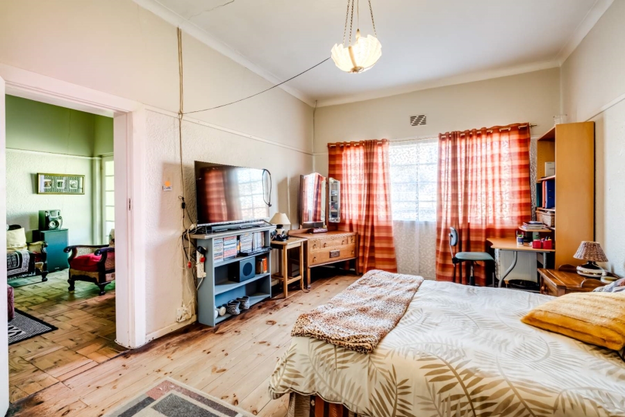 5 Bedroom Property for Sale in Wynberg Western Cape